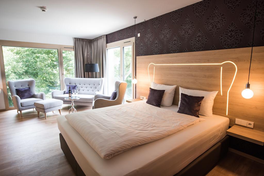 Parkhotel Schillerhain Кірхгаймболанден Екстер'єр фото
